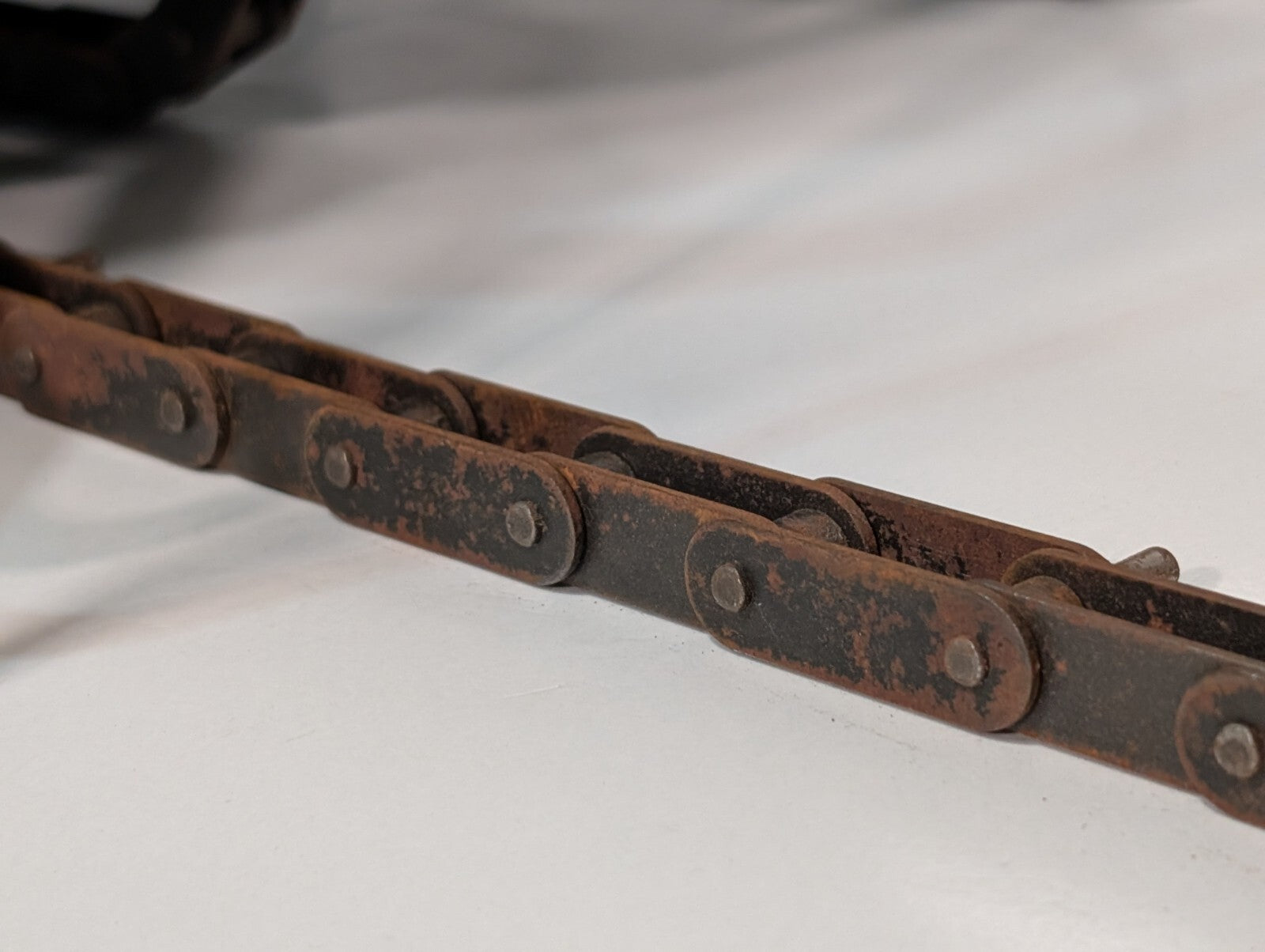 Tsubaki RF2040 Conveyor Roller Chain, 32 lbs, Pitch 1/2" on roll as shown