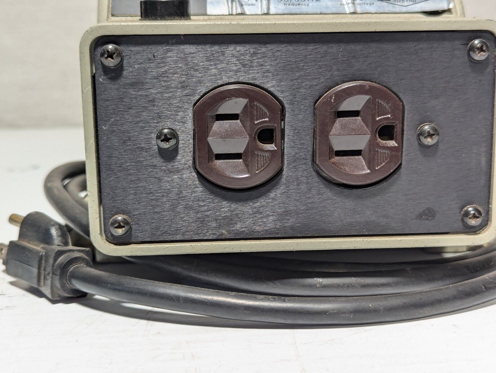 Topaz 91091-32 ultra-isolation transformer, 0.0005pF, 120VAC input