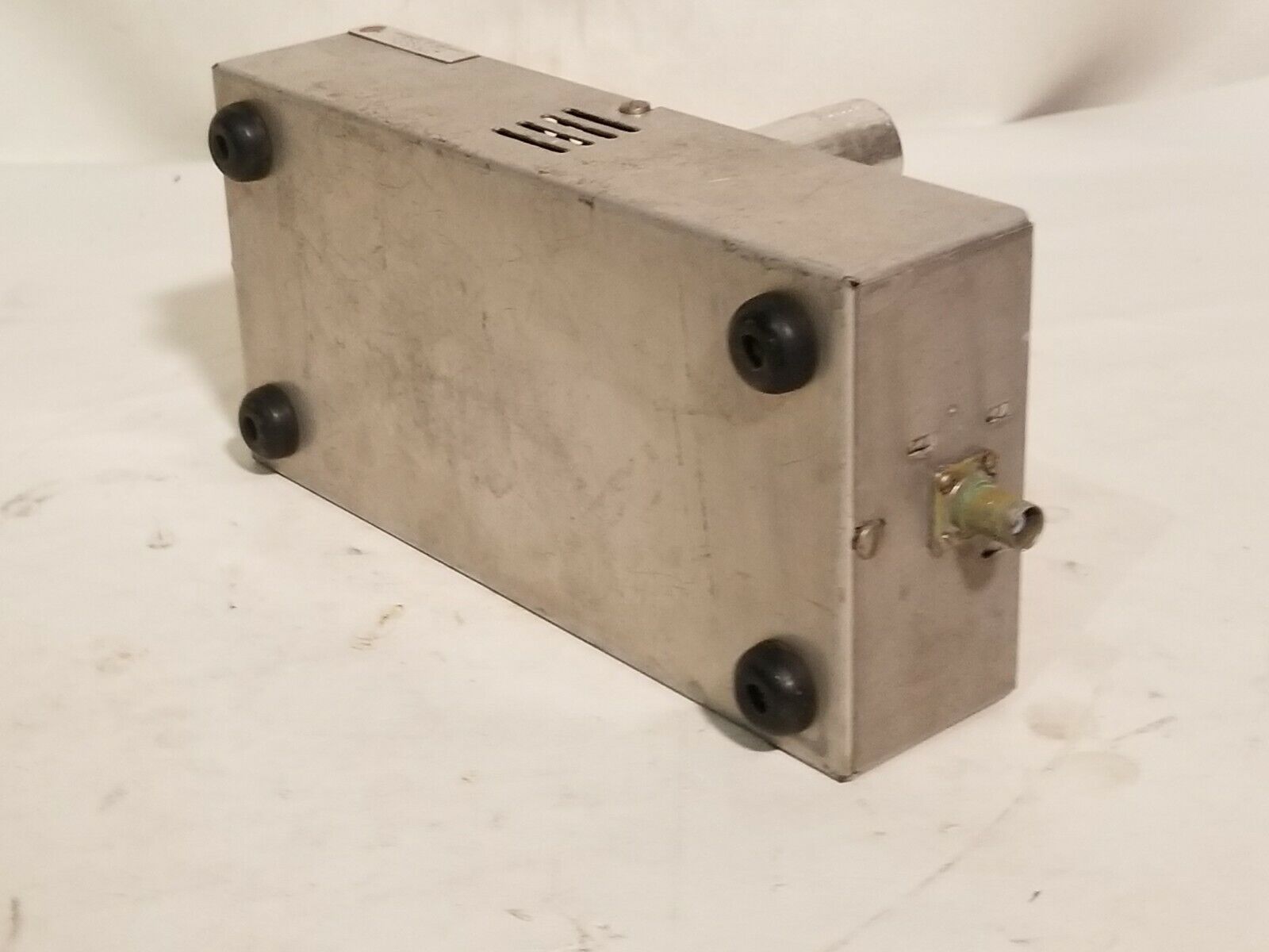 Tennelec 100B low-noise preamplifier