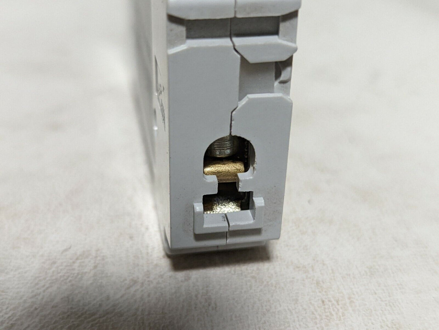 ABB S201U-K5A, 5 amps, 240VAC, 50/60Hz, 1 pole circuit breaker