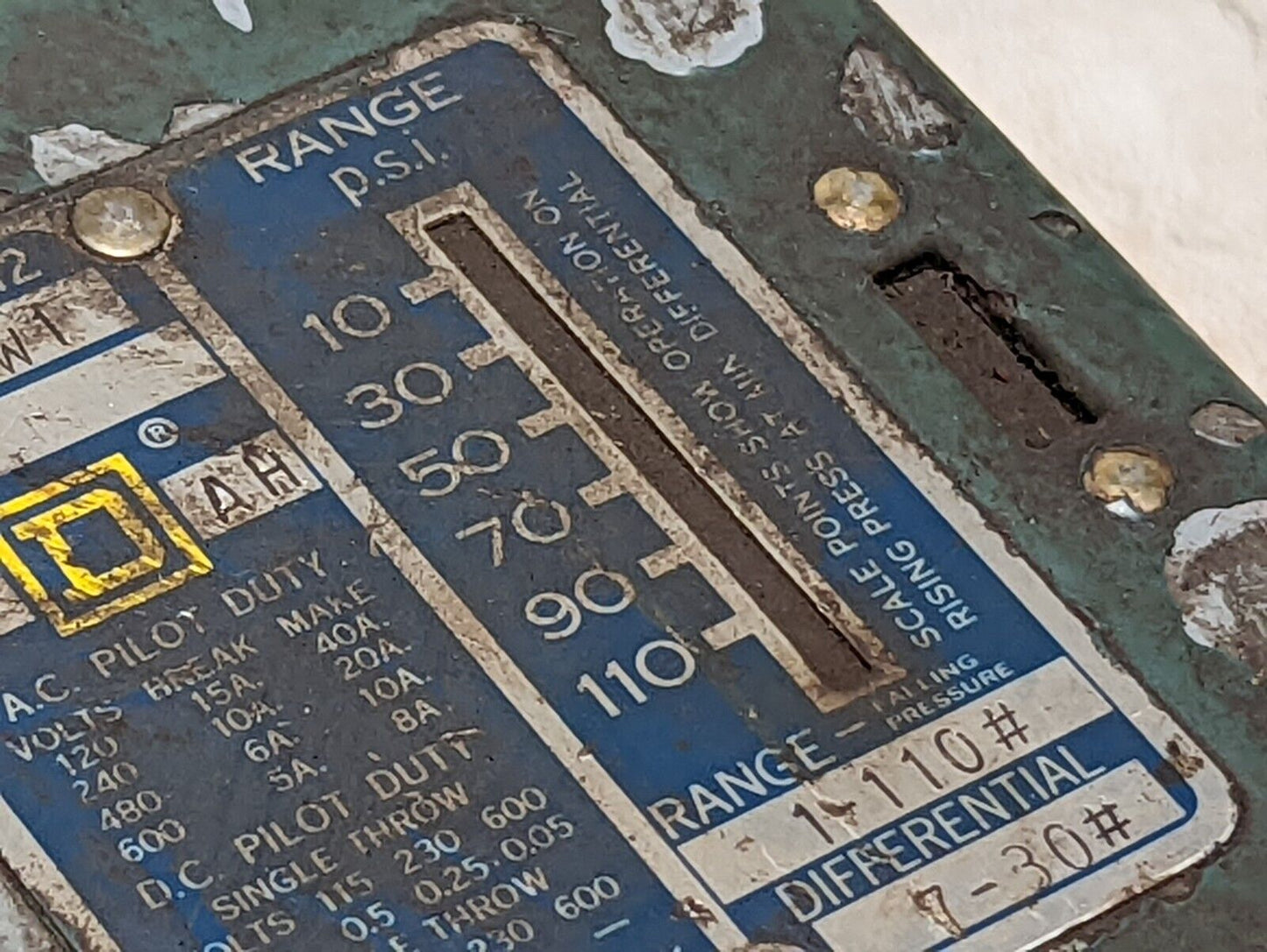 Square D 9012-ACW1 pressure switch, range 1-110psi, differential 7-30psi