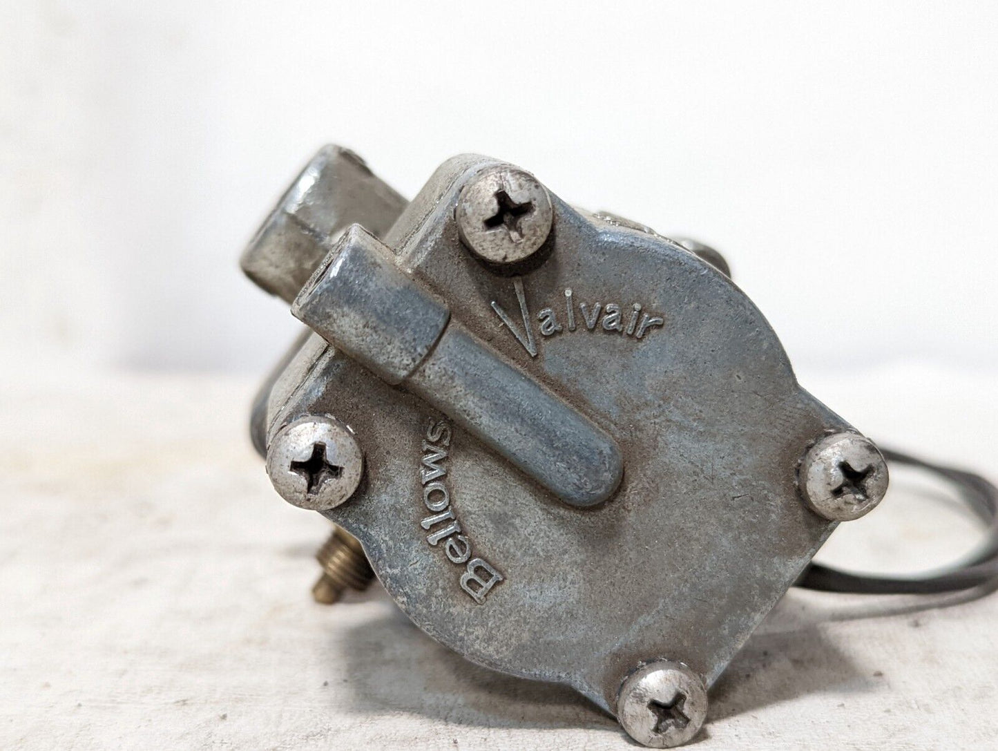 Bellows Valvair K055 1007 pilot valve, 110/120VAC, K208-001