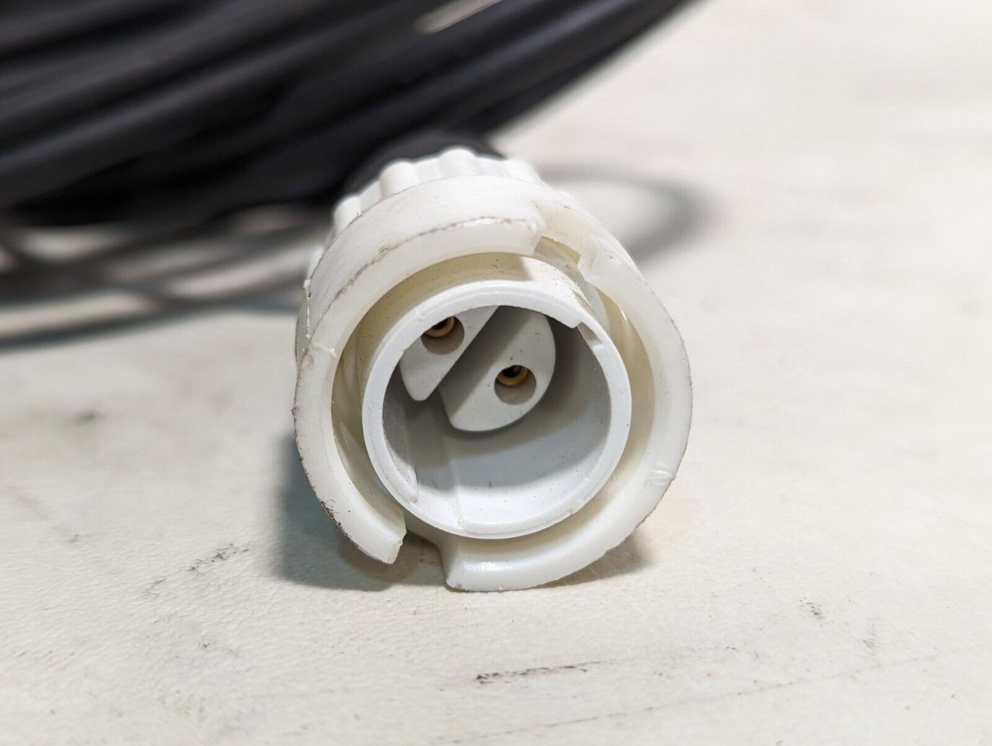 Unbranded cable L151824203, unknown use