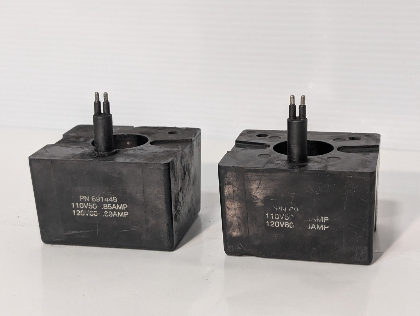 Vickers Eaton 691449 Solenoid Coil, 110V50Hz 0.85A; 120V60Hz as pictured