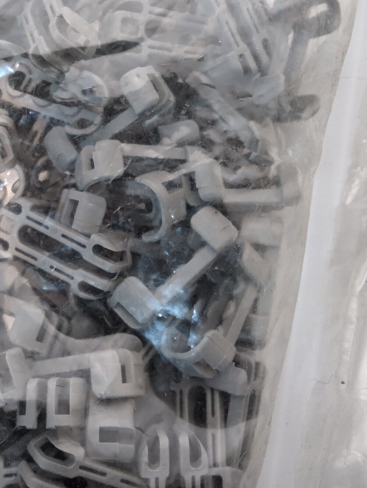 (100-Pack) Yazaki 7157-6827-10 Rear Space Holders Automotive Connector-Free Ship