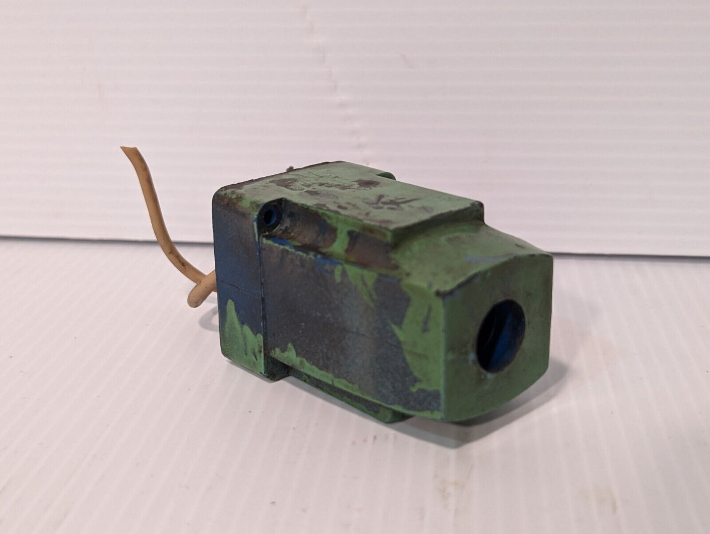 Sperry Vickers (Eaton Co) 942366 Coil Kit, 115/120VAC - Free Shipping & Returns