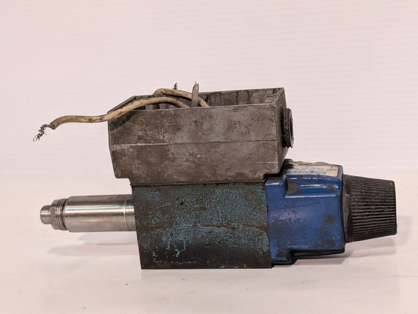 Vickers 633741 Solenoid Valve Coil on (Unidentifiable) Solenoid Valve