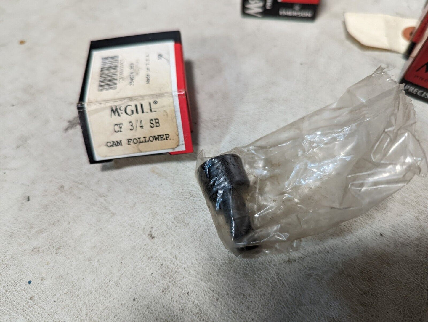 Lot of McGill cam followers: CFH 3/4SB, CF 3/4SB, CF 5/8B, CF 1/2 SB, CF 5/8, ++