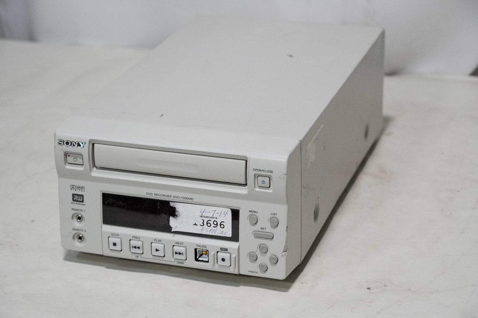 Sony DVO-1000MD DVD recorder Model No 15, 100-240VAC, 50/60Hz, 0.4-0.2A