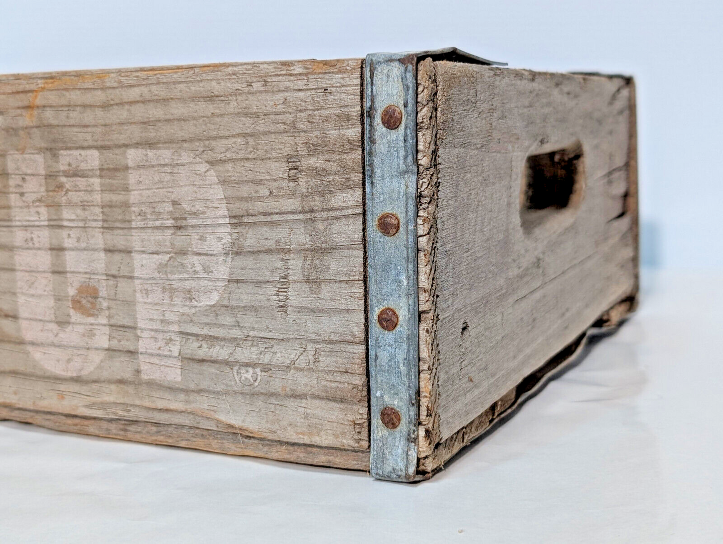 Vintage Antique Seven Up 7-UP Wooden Soda Pop Beverage Crate Box Fresh Up 1950s