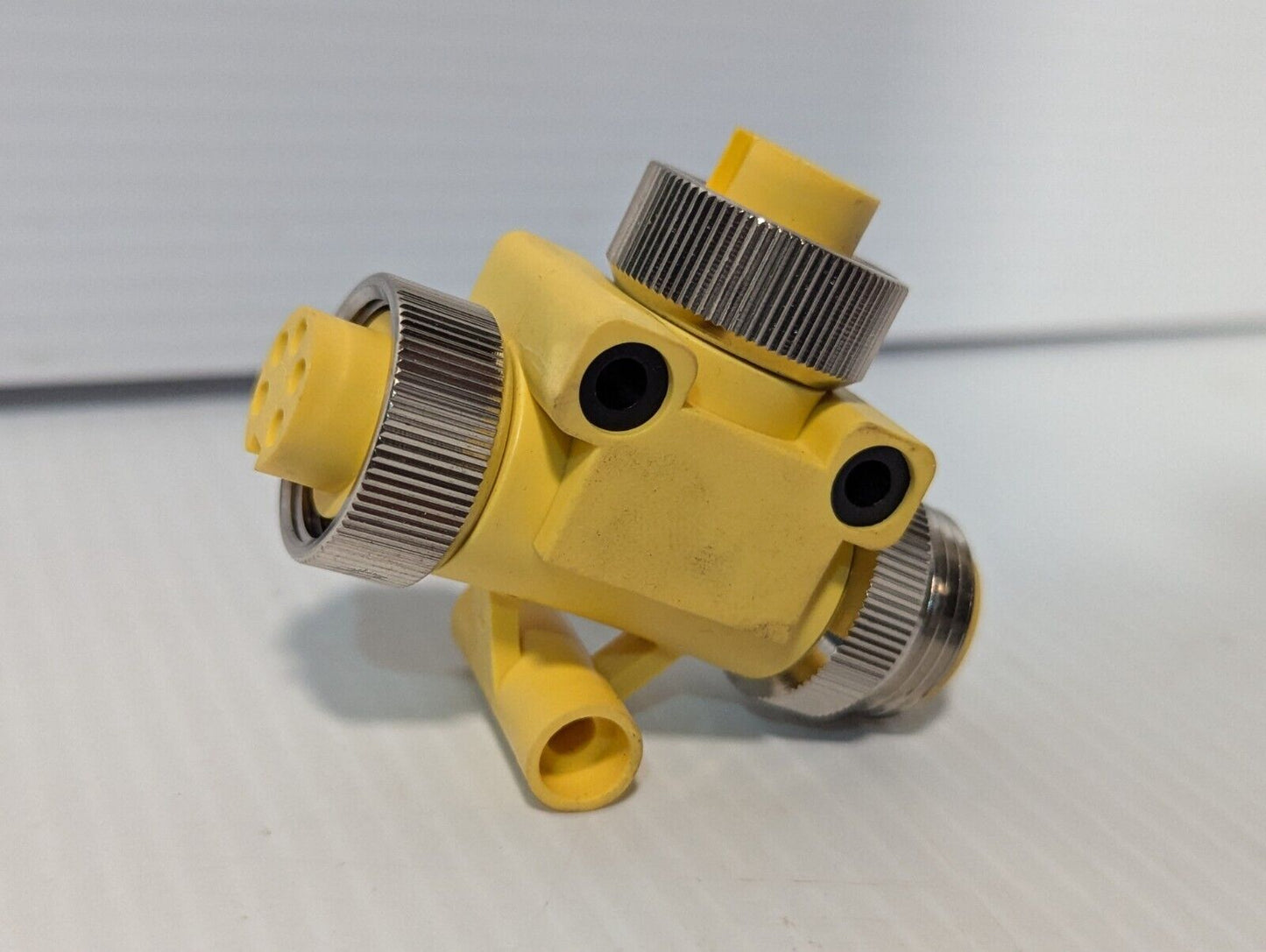 Zipport ZP-S1-3MFF-T T-Coupler, 3-Pole Female 7/8IN - Free Shipping+Returns