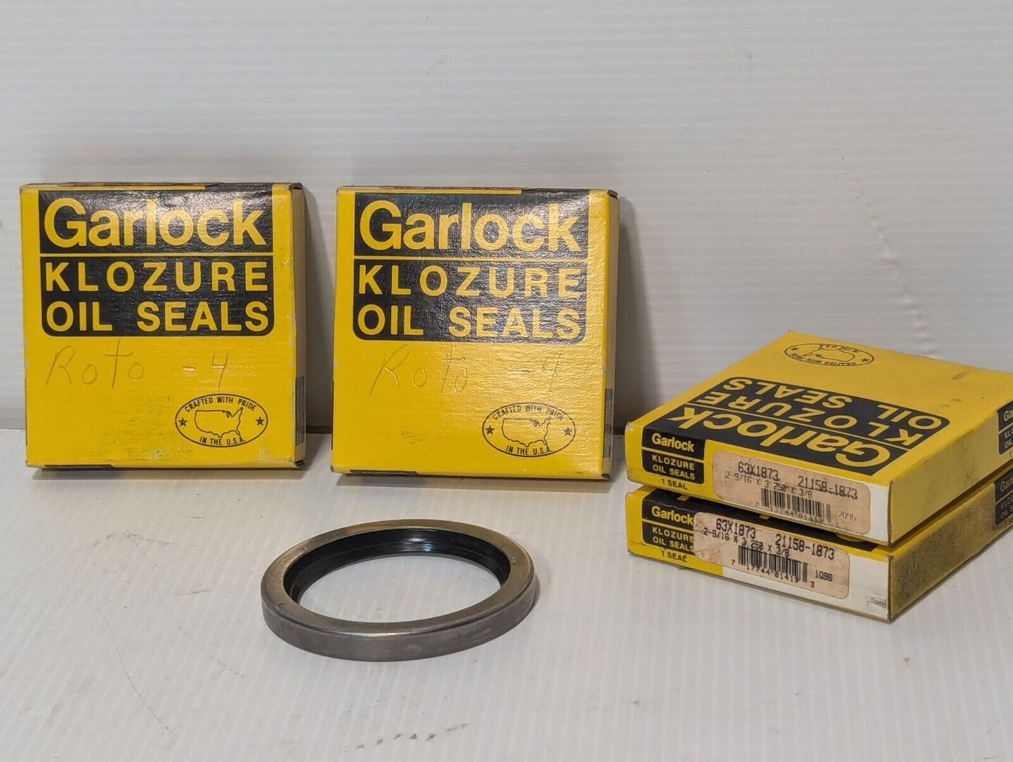 Lot of 4 Garlock 63X1873 Klozure Oil Seals - Free Shipping