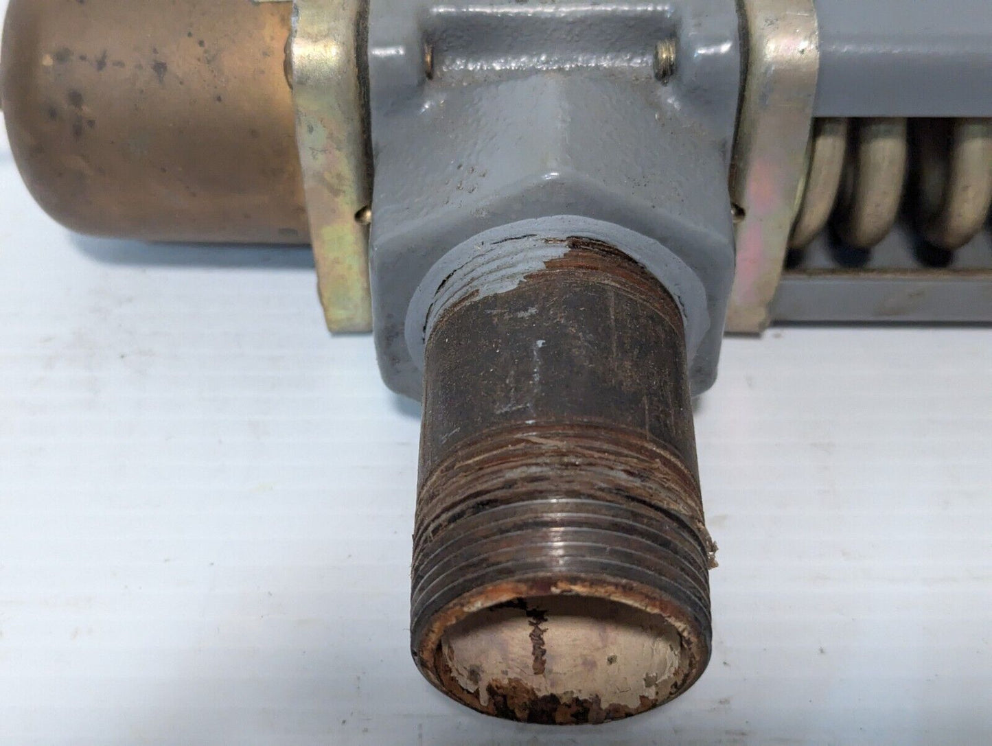 Johnson Controls Water Valve W/Attachment - Free Shipping+Returns