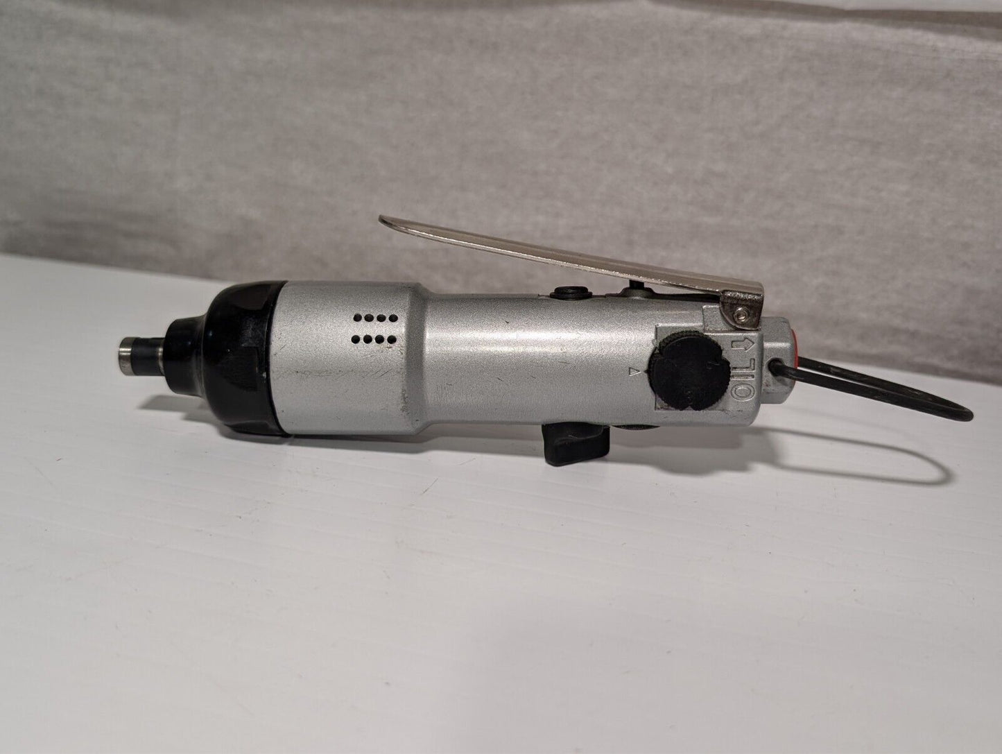 4-5M/M Pneumatic Screwdriver (Chinese Brand, Used From Working Environment)