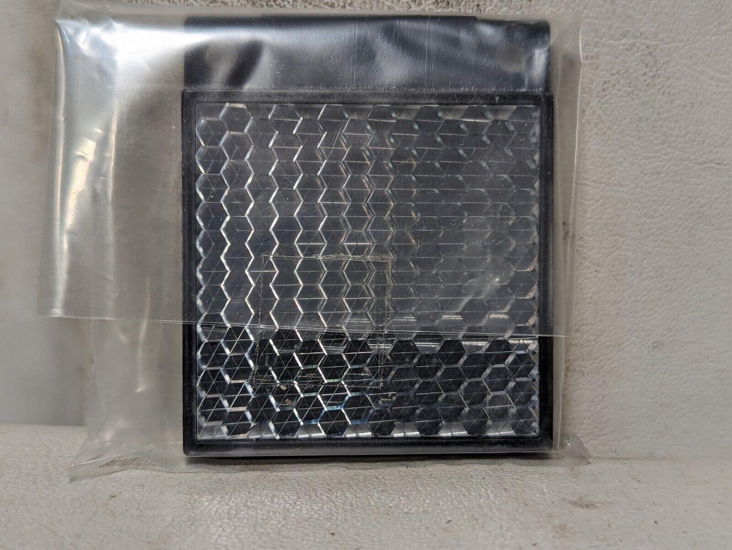 SunX CX-28-PN-J photoelectric sensor, 24VDC, 50-500mm draw