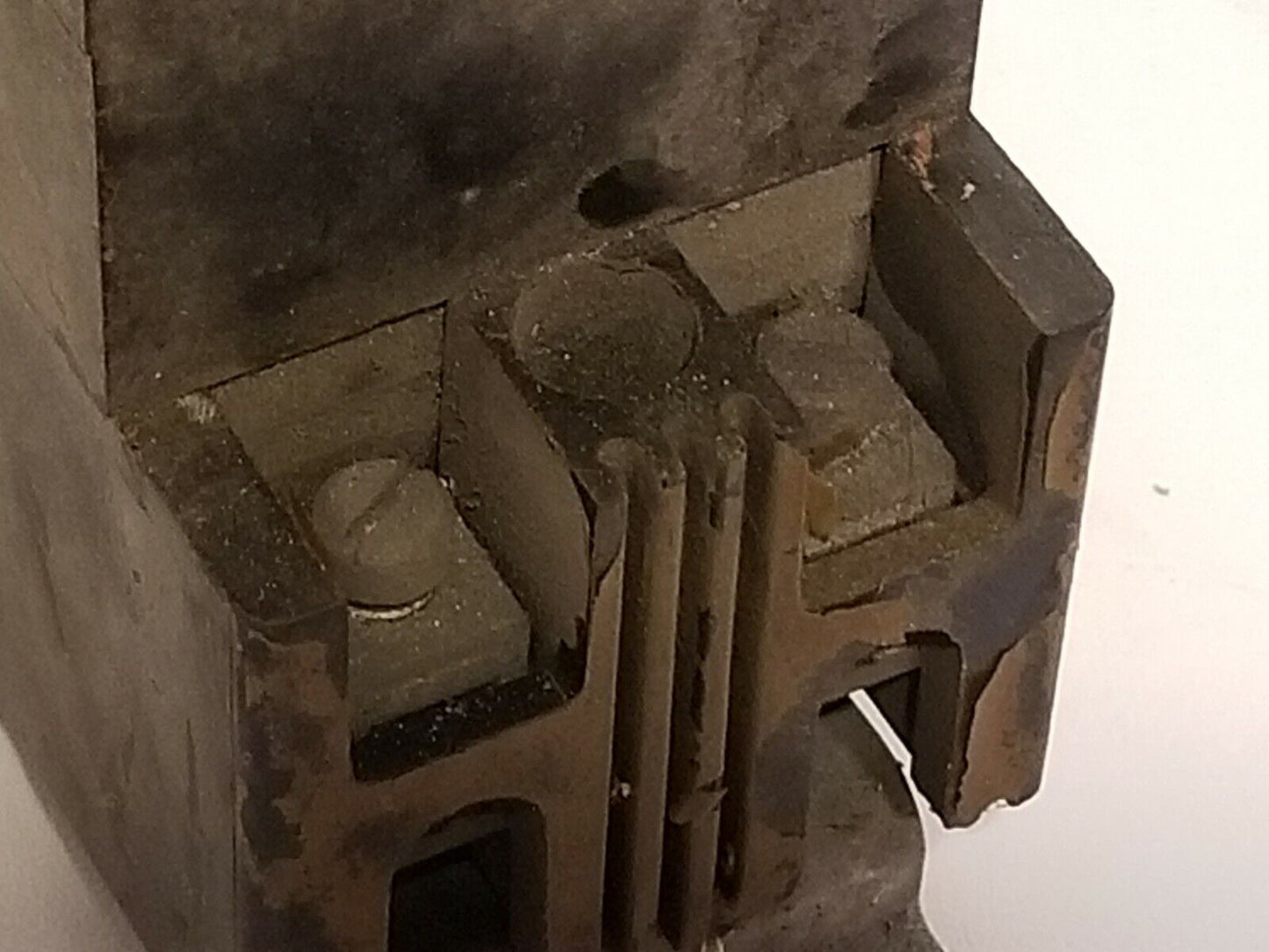 Westinghouse AB De-ION circuit breaker, 15 amps, 2 poles, 600 VAC, 250 VDC used