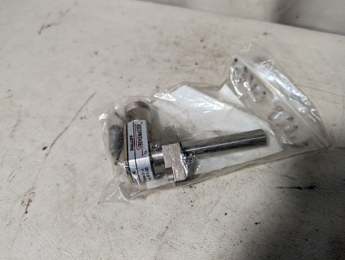 Baluff BES 516-200-S2/2.275"-S5 inductive sensor
