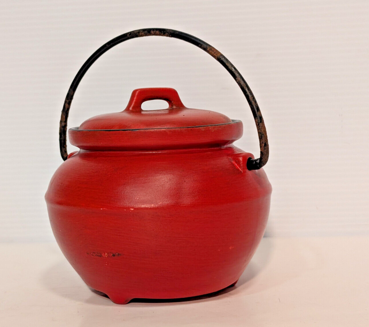 Vintage Mid Century Calif USA 702 Red Bean Pot Jar Black Metal Handle Kettle