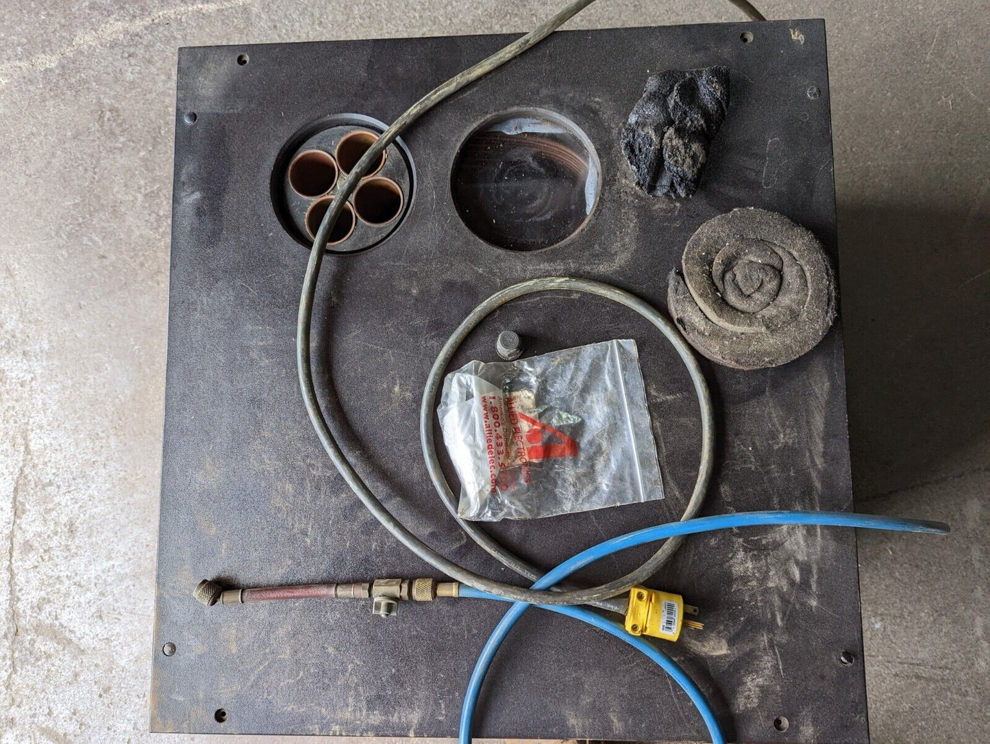 Petrolab 589 cloud and pour unit, 115VAC, seemingly burn damage on the back