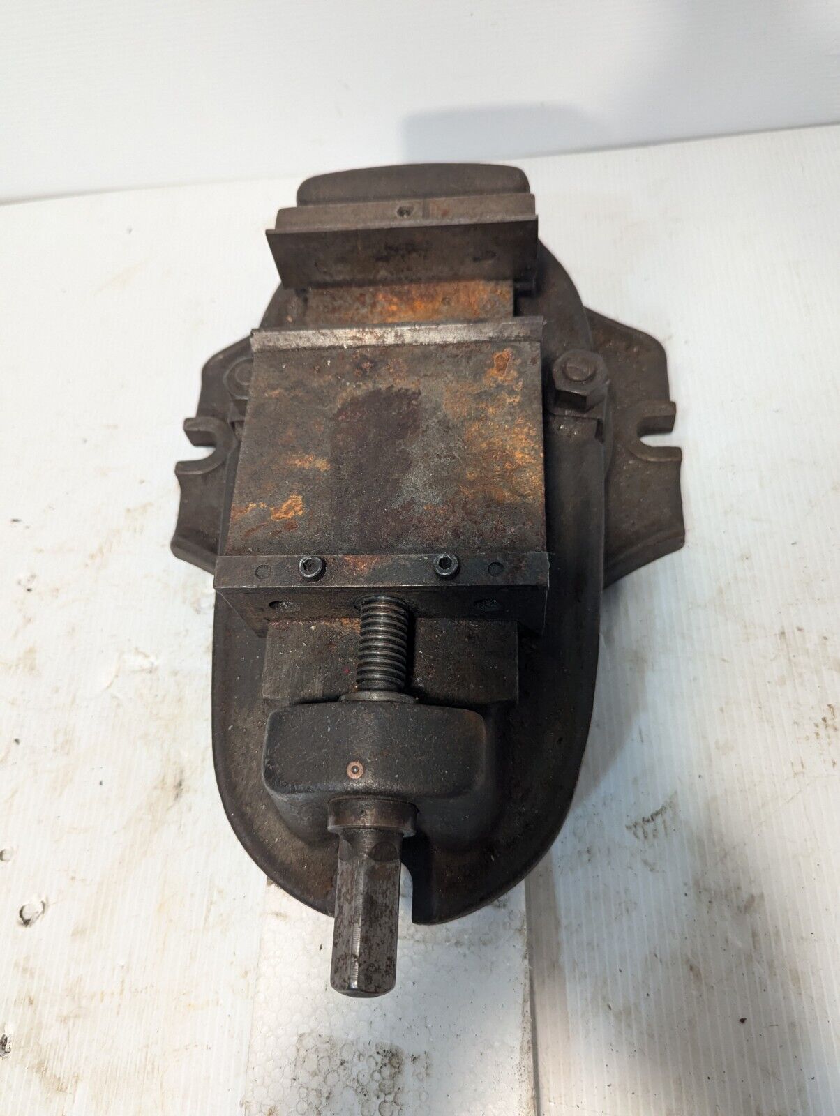 Unbranded milling machine vise, 6 inch, some corrosion - Free Shipping