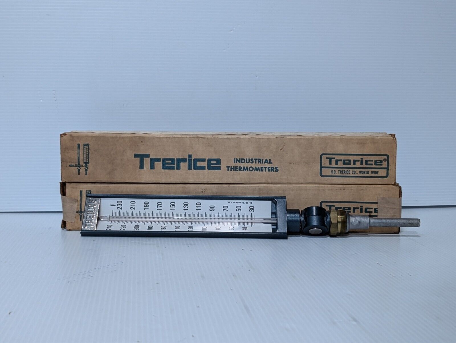 Trerice industrial thermometer 30-240 degrees Fahrenheit, analog in original box