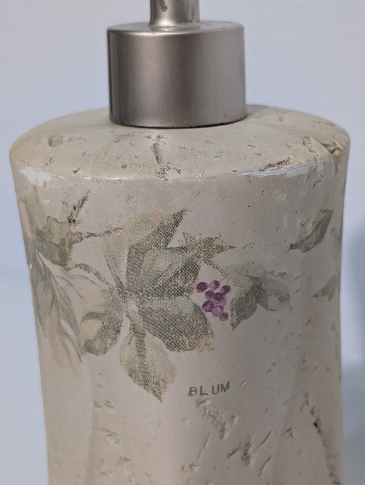 Vintage Cheri Blum Ivy Pump Lotion Dispenser Grape Leaves Stone Resin Bathroom