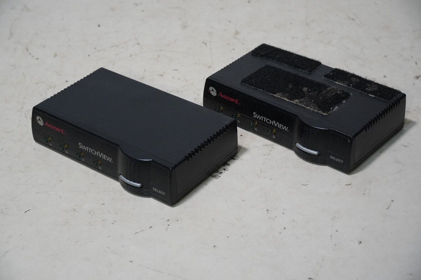Avocent Switchview 520-195-507 4-Port KVM Switch Box PS/2 VGA, no power supply