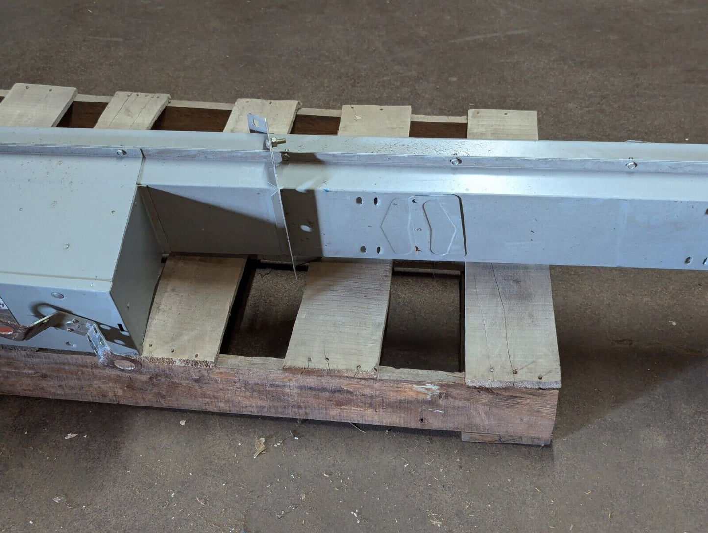 I-T-E ABD4024 BD Busway, 225A, 480/277V, 3 phase, 4 wire, 10 ft, Aluminum