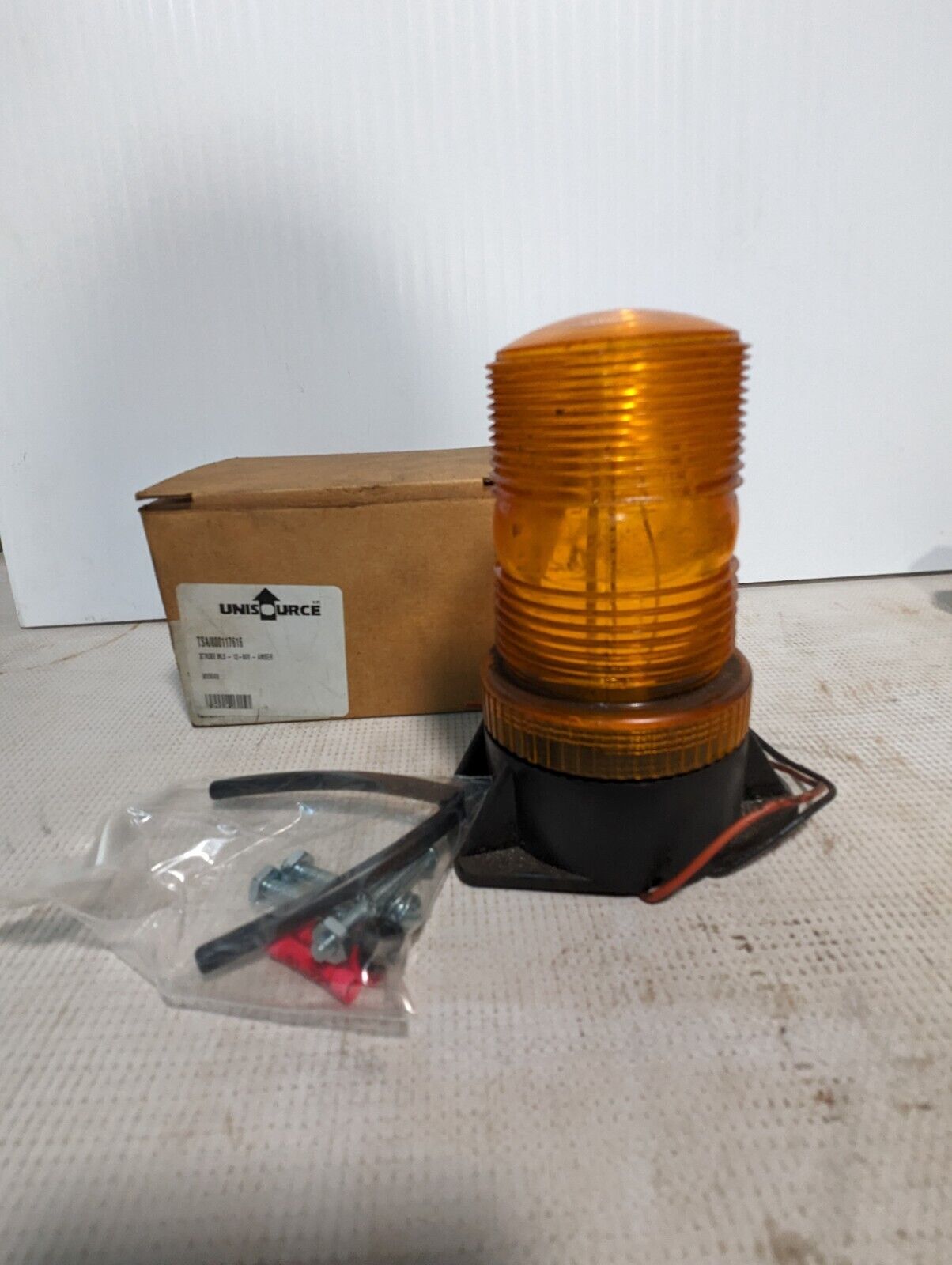 METEORLITE 5 HIIGH PROFILE STROB LIGHT 12-80 VDC - Free Shipping