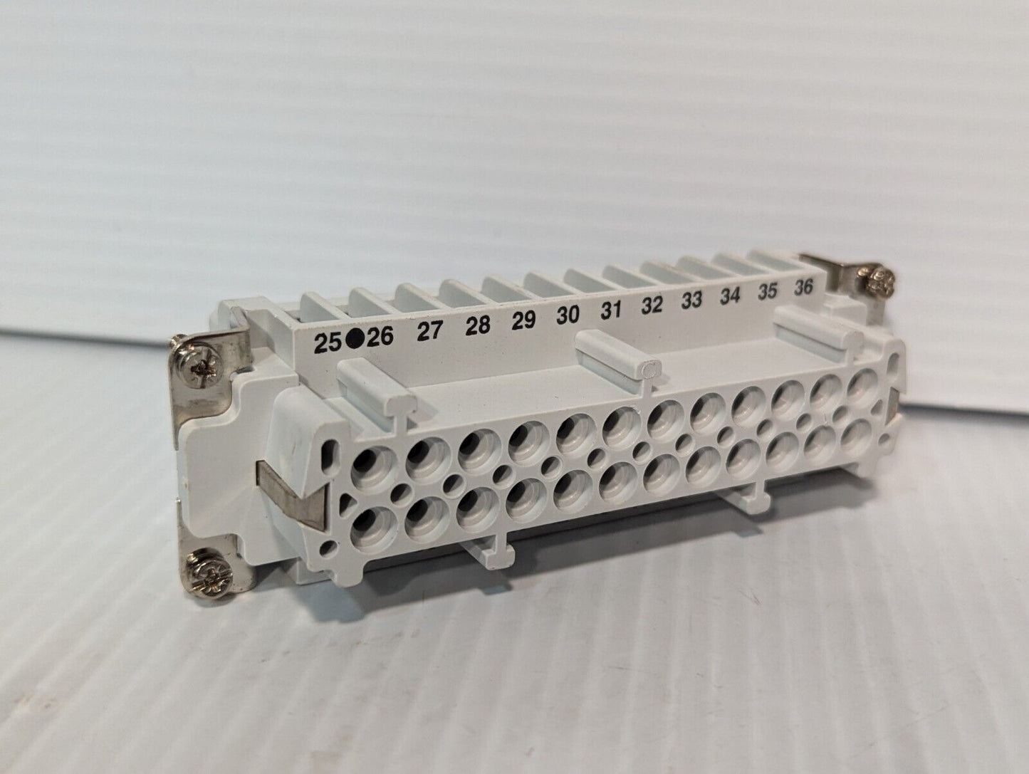 Thomas & Betts FS148B Terminal Insert Female 48 Position 20-14AWG - Free Ship