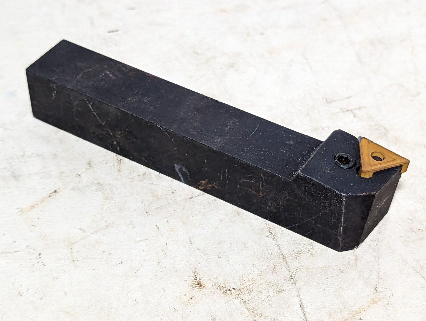 PTGNR2525 M22 lever lock tool holder for triangular inserts