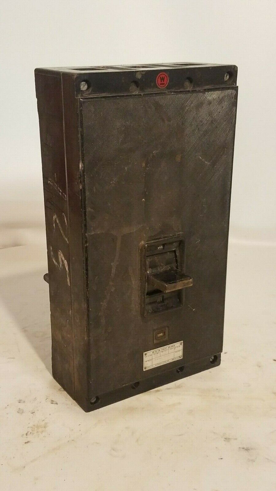 Westinghouse AB De-Ion Circuit Breaker, 600 VAC, 125A, 3 poles, center tap studs