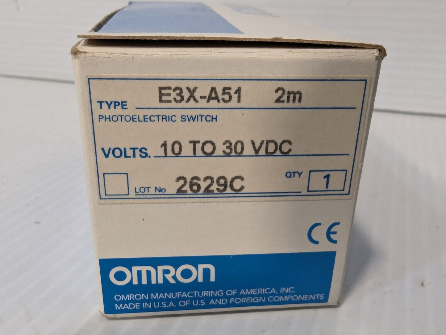 (Read) OMRON E3X-A51 PHOTOELECTRIC SENSOR 10-30VDC 2mm NIB-Free Shipping+Returns