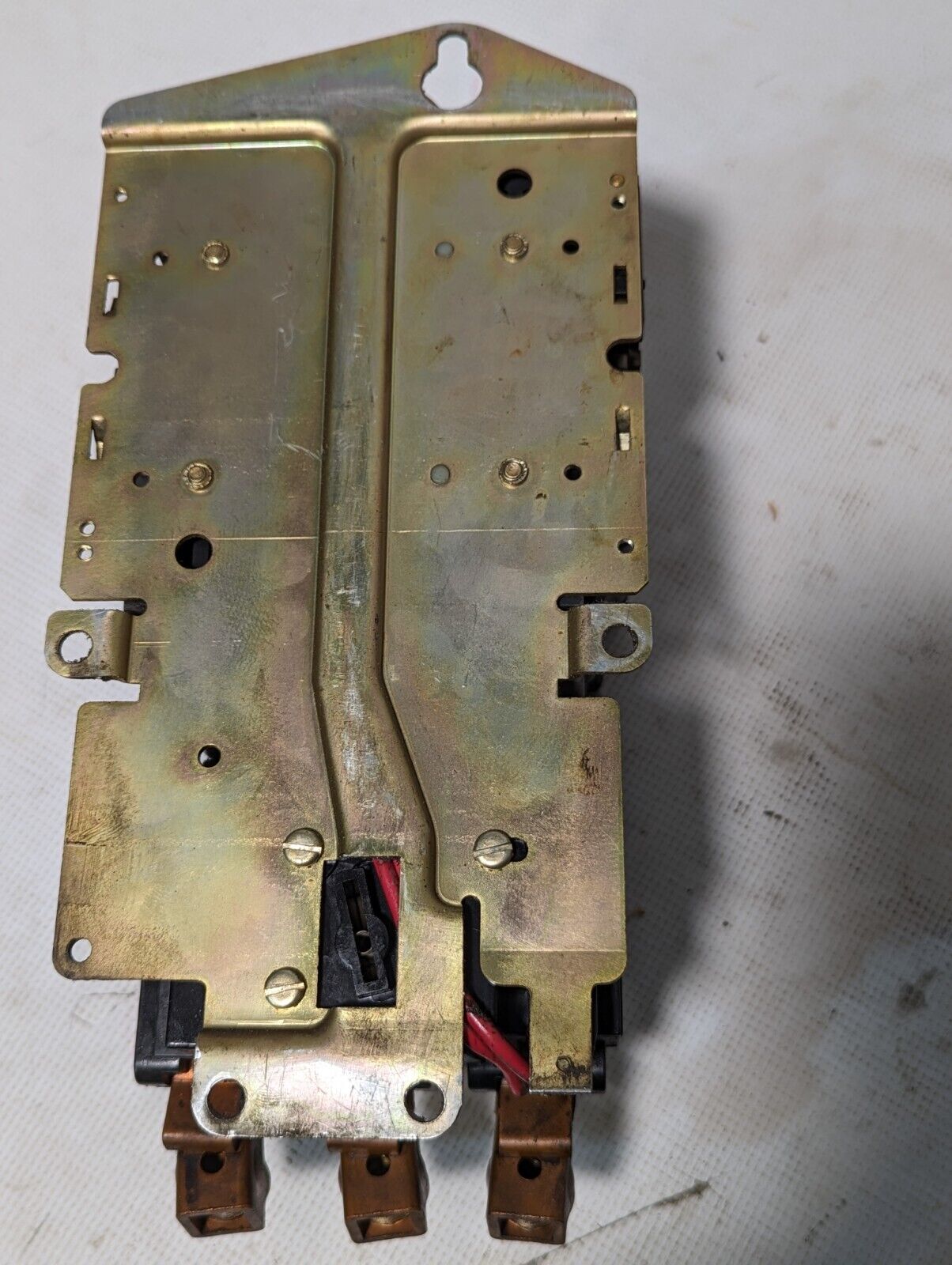 Square D 8536SFG-1 NEMA Size 4 Motor Starter, 135/150A 600VAC, 220/240VAC Coil