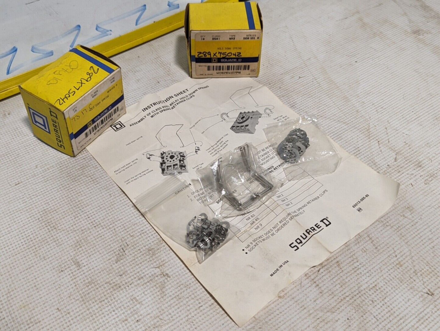 NEW Lot of 20 Square D 8501 NH2 Hold Down Springs - Free Shipping