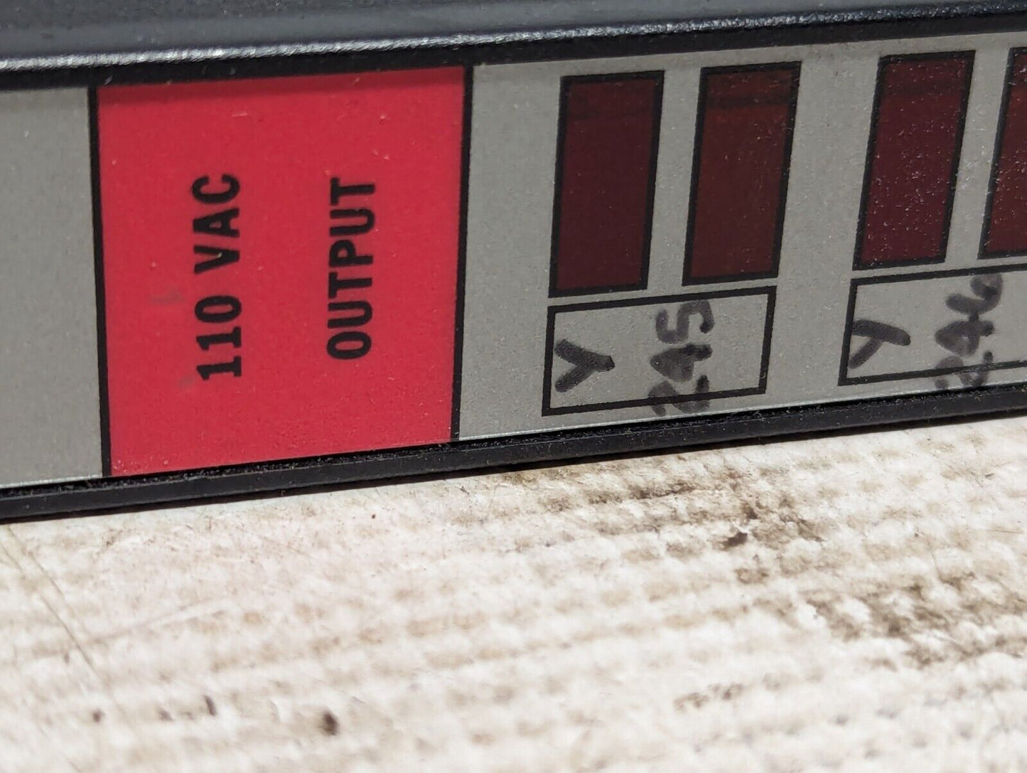 Texas Instruments model 500-5011 Output Module, 110 VAC