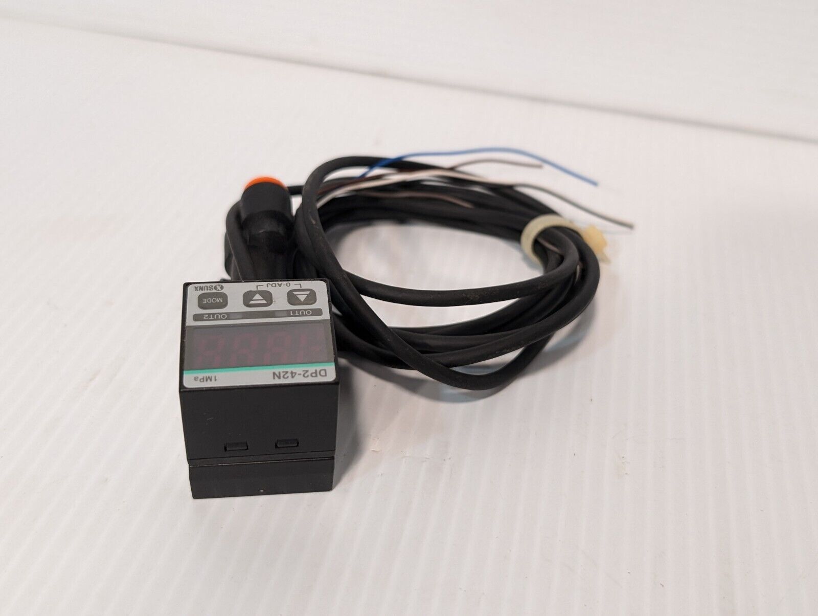 Sunx DP2-42N Digital Pressure Sensor, LED display, 1MPa -Free Shipping & Returns