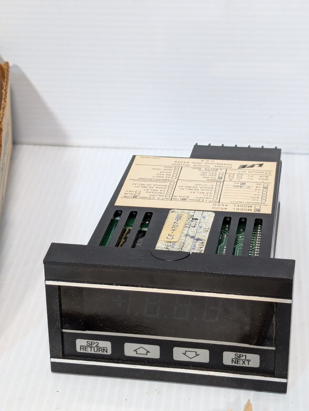 LFE 4500, CE-0411-0000 digital panel meter, range 0/2 VDC - Free Shipping