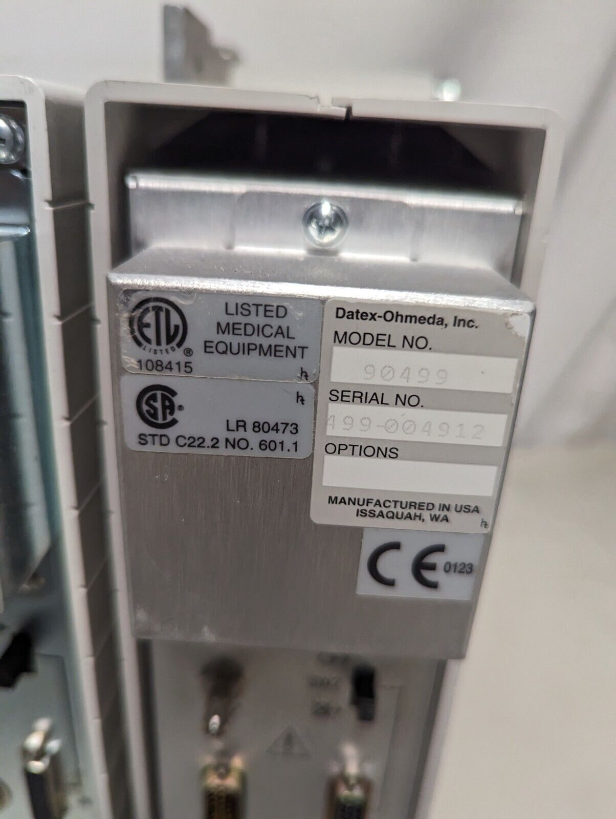 Spacelabs Medical Datex-Ohmeda 91387 with 90499 module rack for patient monitors