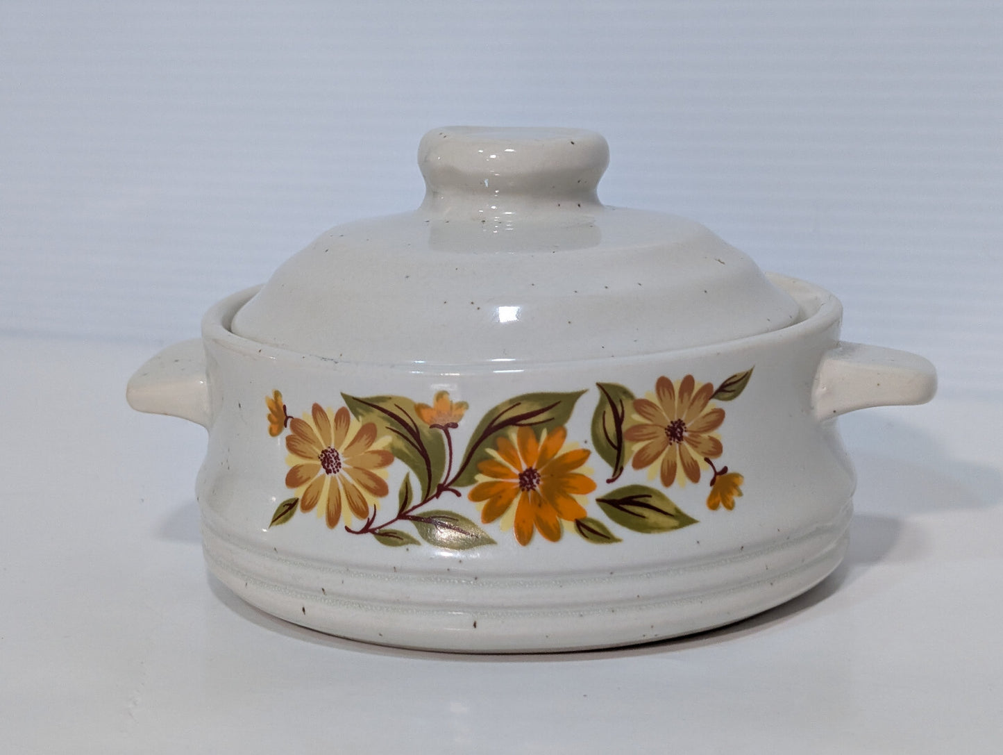 Vintage JMP Capri Bake Serve'nStore Stoneware Daisy Flowers, Pot Pie, Lid, Ladle