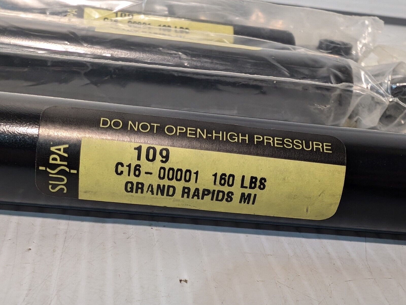 Suspa ® C16-00001 Gas Prop Strut Shock 19.5" 160 lbs. (Set of 2) - Free Shipping