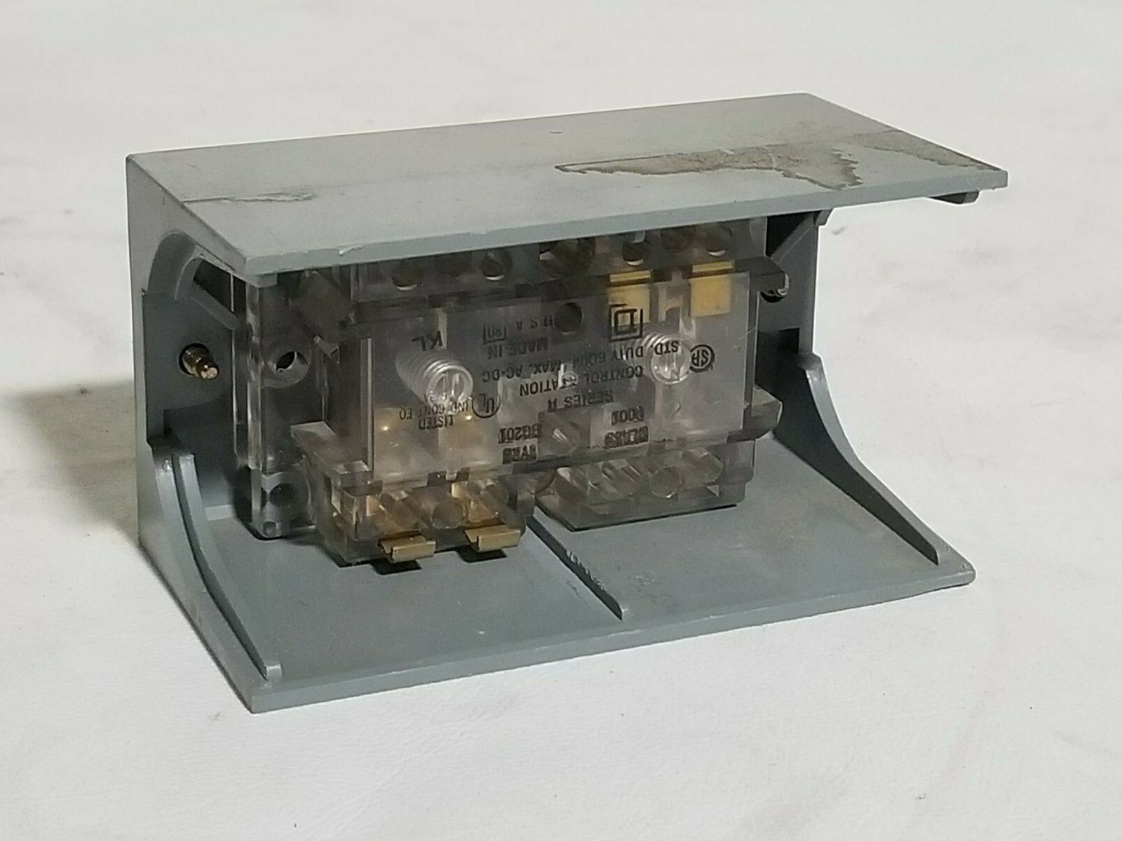 Square D Control Station 9091BG201 600VAC VDC, START, STOP buttons