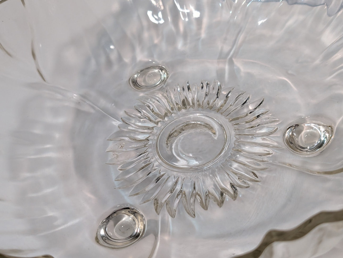 Vintage Indiana Glass 3-Footed Mid-Century Sunflower 11" Glass Bowl