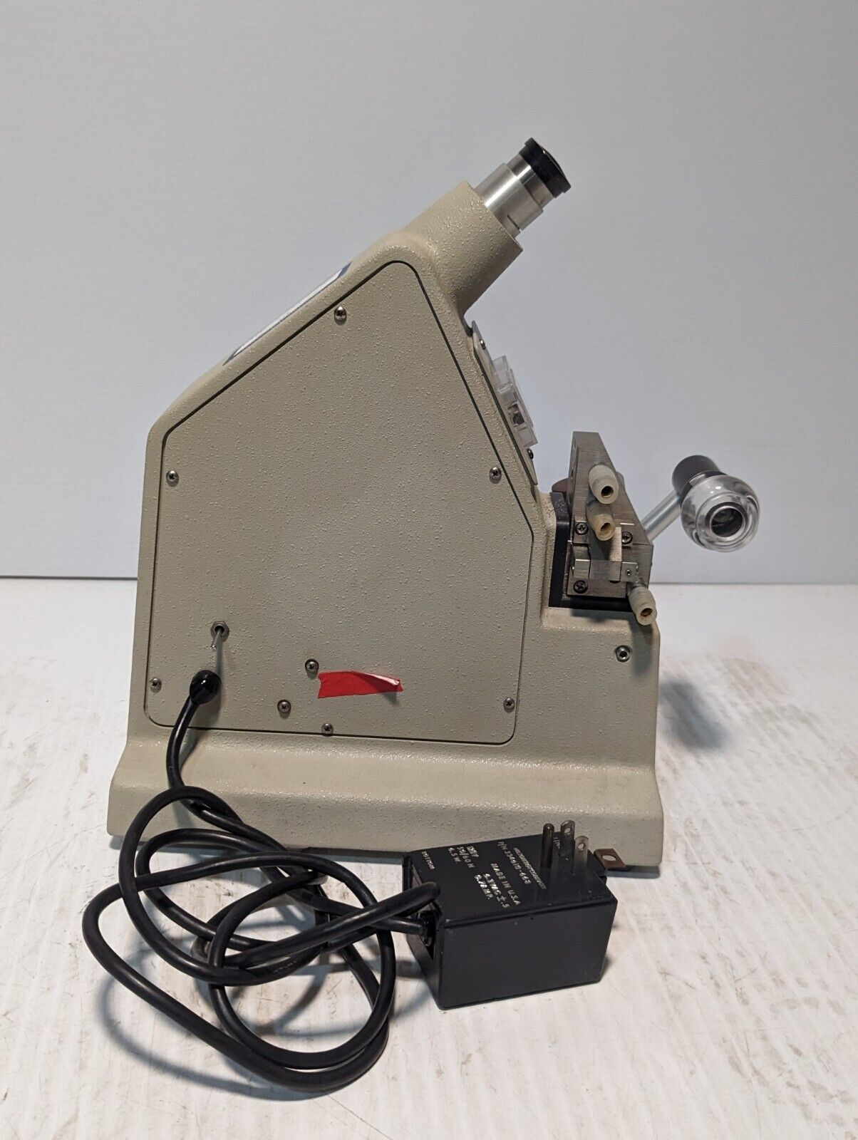 Milton Roy Company 334610 Benchtop Lab Refractometer w\Bausch & Lomb Prism Box