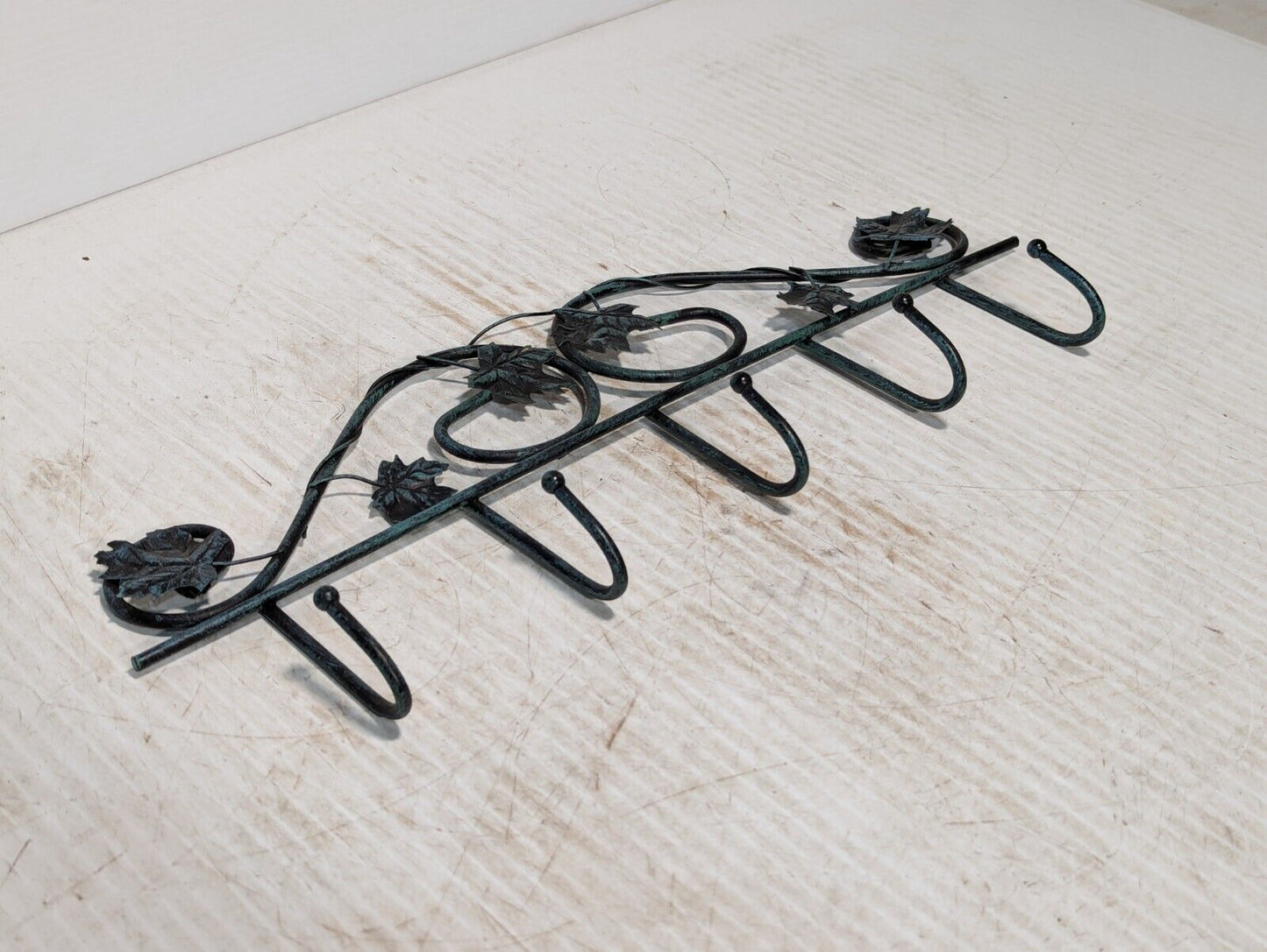 Vtg Beautiful Fall Leaves Twisted Wrought Iron Keys Holder 5 Hooks - Free Ship