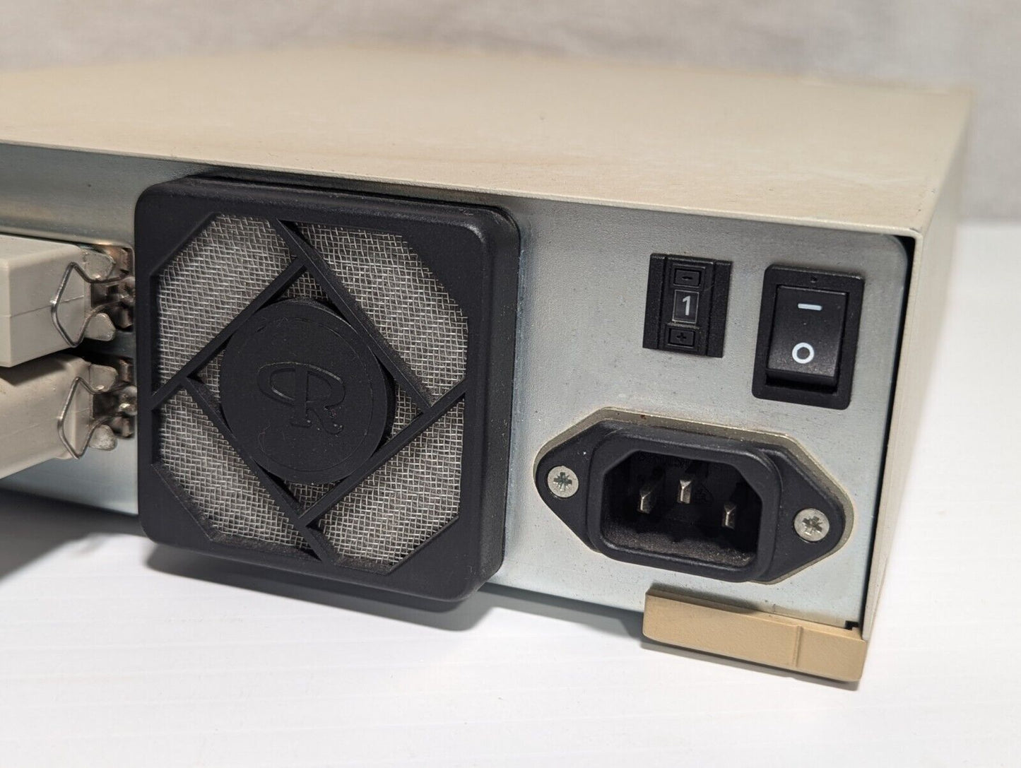 Plasmon RF7030e External Multifunction Magneto-Optical SCSI Disk Drive