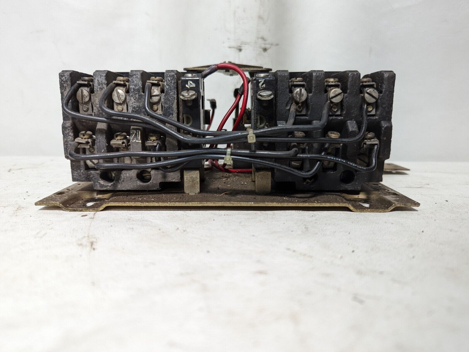 Square D 8736 starter, size 0, 20A open, 5HP for 3 phase, with 550/600VAC coil