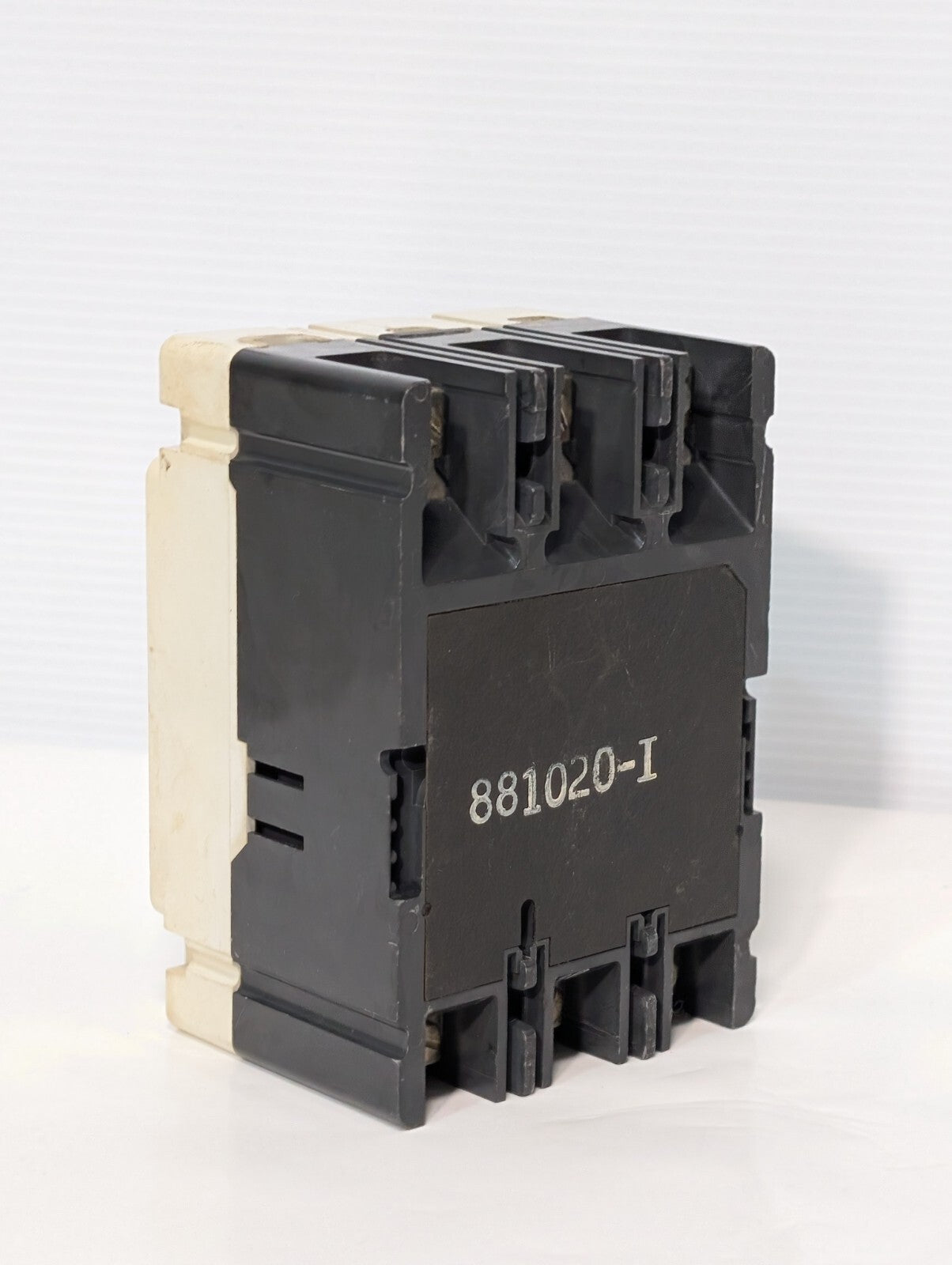 Westinghouse EHD3030 Industrial Circuit Breaker, 3 Pole, 30 Amp, 480vac, 14kA