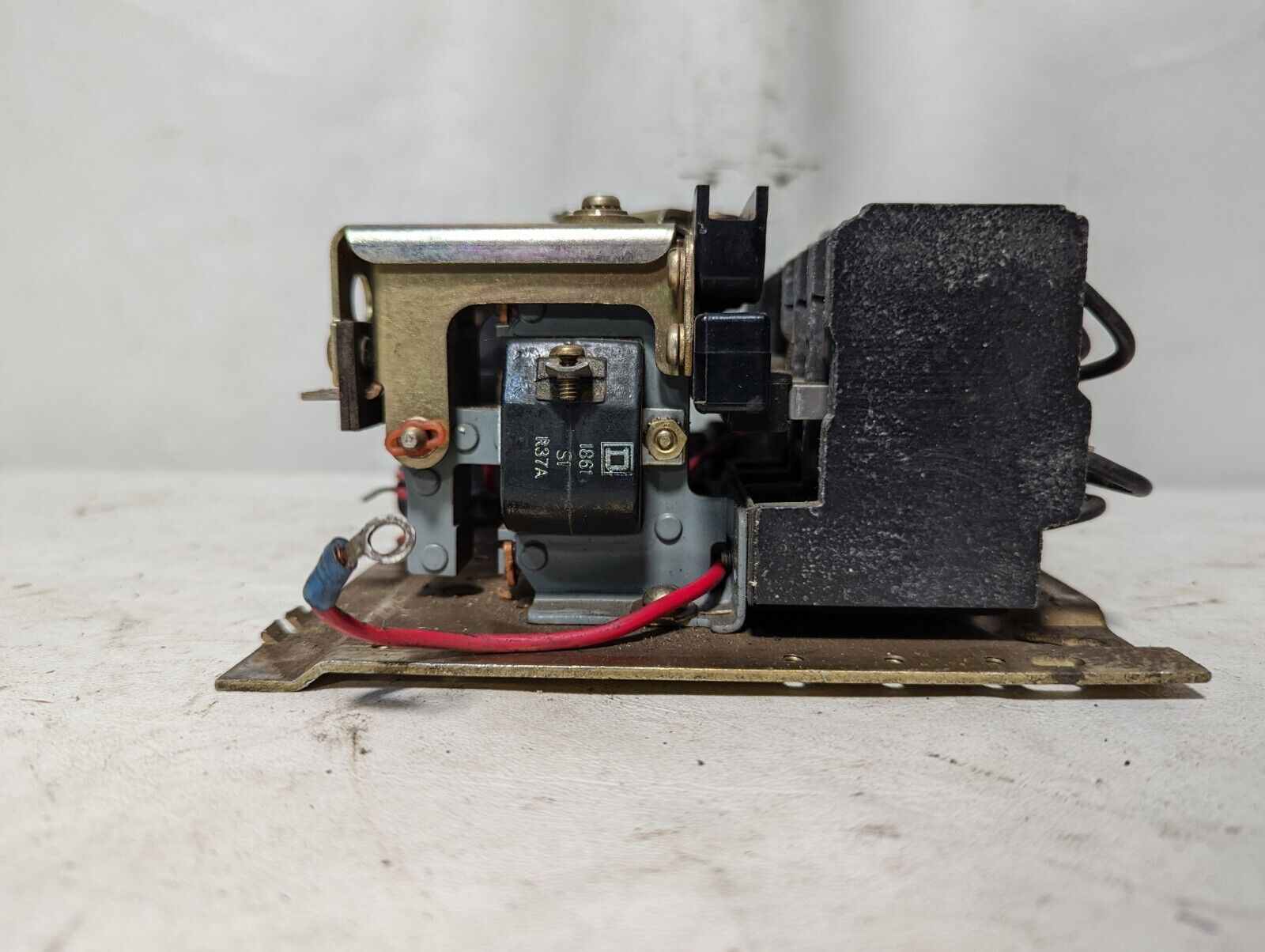 Square D 8736 starter, size 0, 20A open, 5HP for 3 phase, with 550/600VAC coil