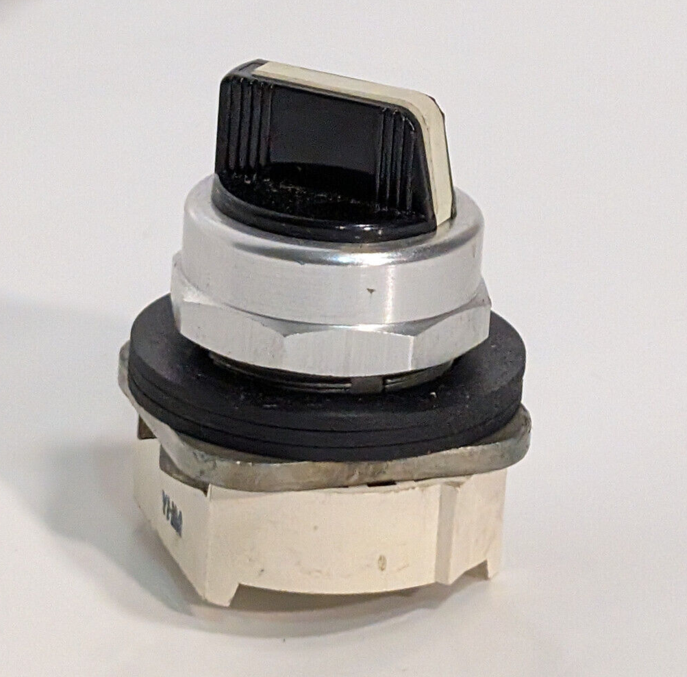 Allen Bradley 800T-J5KE7, Series N, Rotary Selector Switch, White Actuator